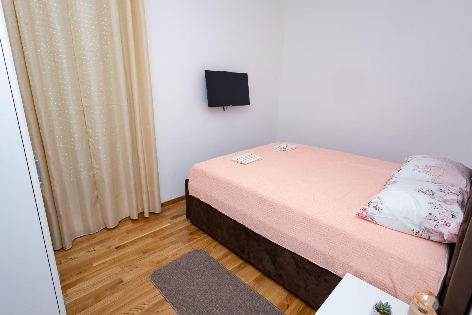 Ferienwohnung Elegant Escape Podgorica Exterior foto
