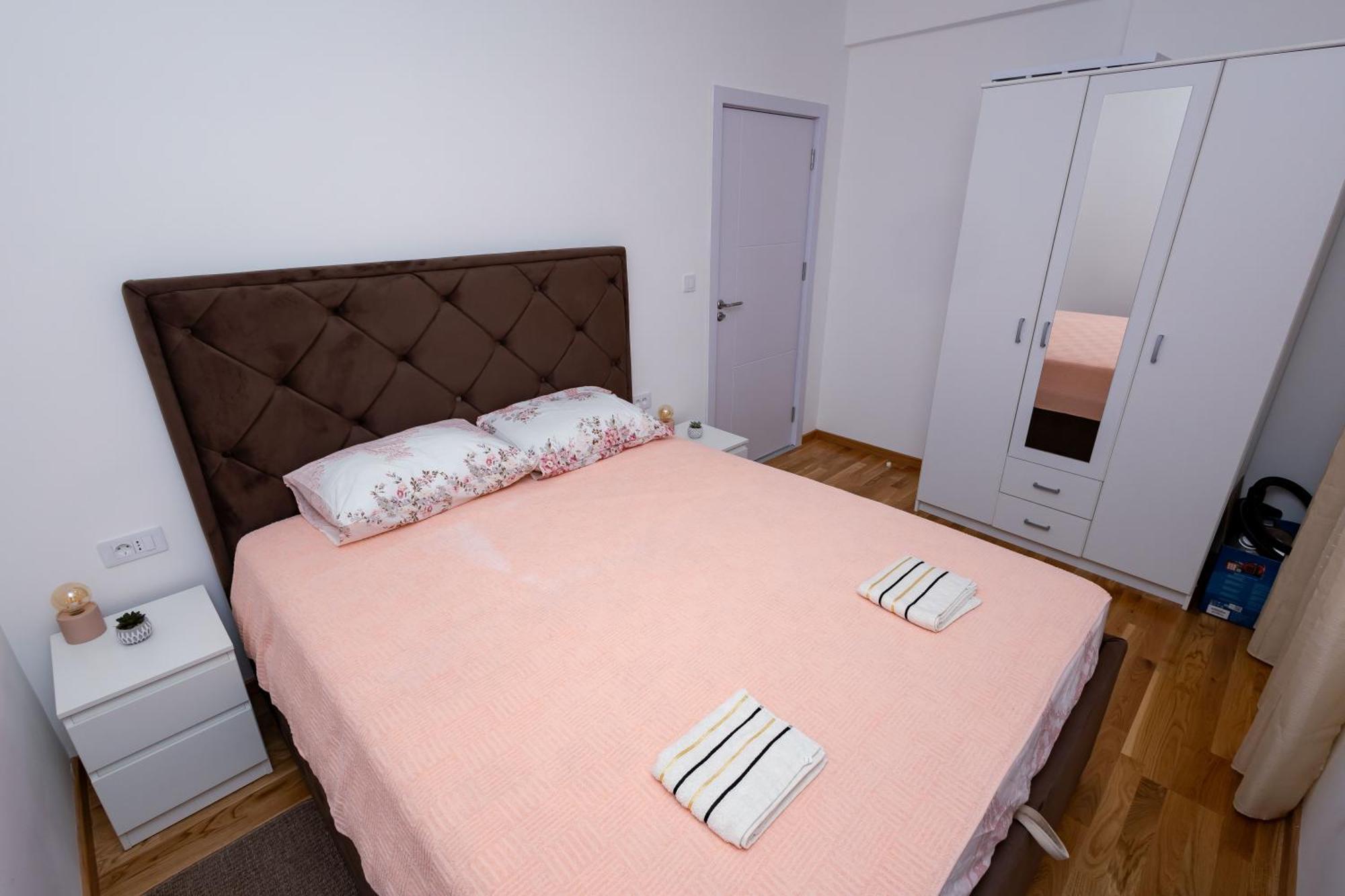 Ferienwohnung Elegant Escape Podgorica Exterior foto